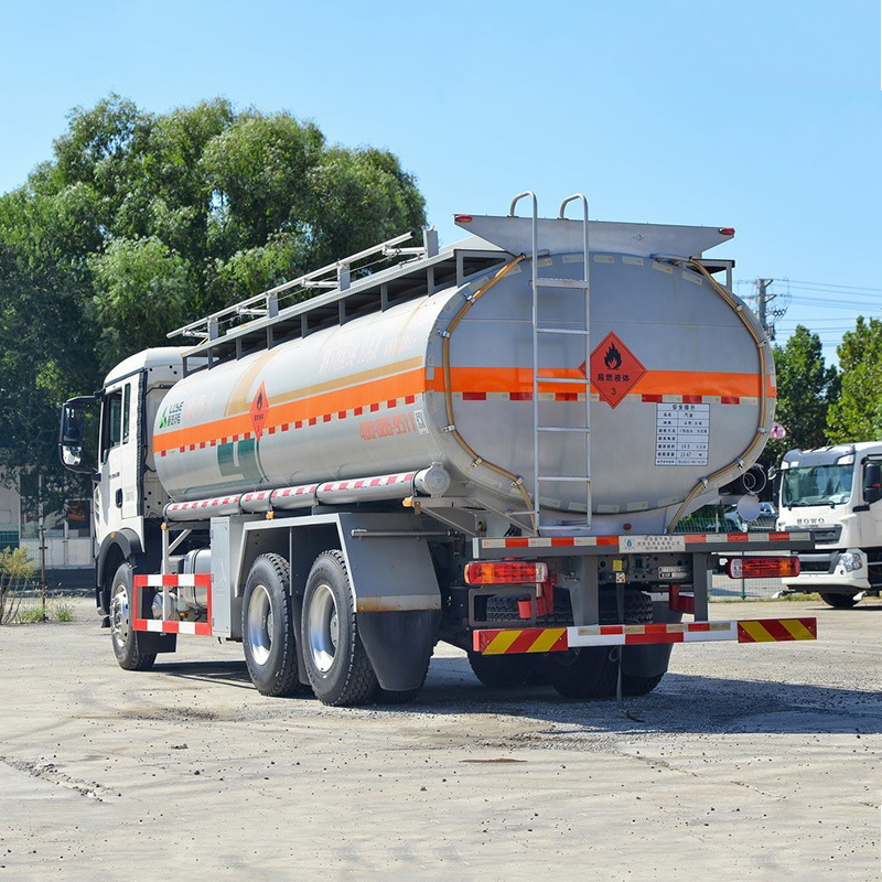Howo Oil Gasoline Diesel Kerosene Transportation Tank Trucks